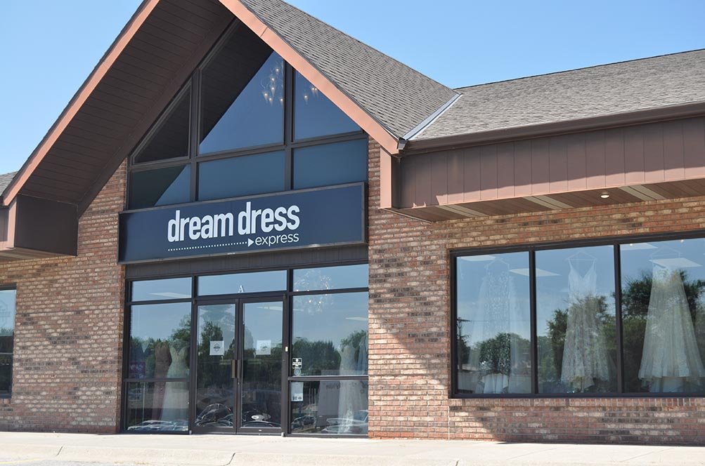 Lincoln, NE - Normal Blvd - Dream Dress Express
